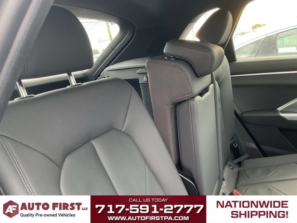 Used 2020 Audi Q3 2.0T Premium Plus w/ Premium Plus Package AWD/4WD image 17