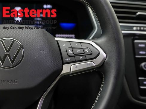 Used 2022 Volkswagen Tiguan S image 16