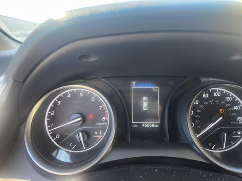 Used 2024 Toyota Camry SE image 14