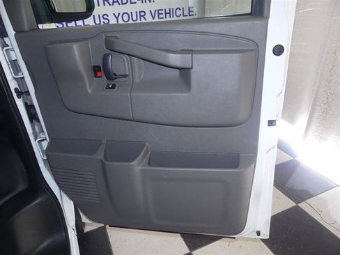 Used 2021 GMC Savana 2500 w/ Driver Convenience Package RWD image 19