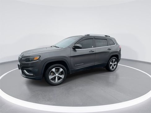 Used 2019 Jeep Cherokee Limited image 4
