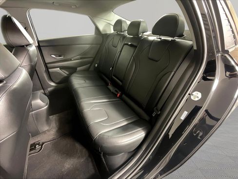 Used 2022 Hyundai Elantra Limited FWD image 21
