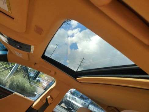 Certified 2022 Lexus ES 350 w/ Premium Package image 18