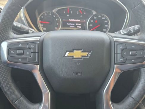Used 2025 Chevrolet Blazer LT FWD image 32
