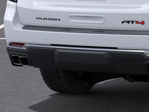 New 2026 GMC Yukon AT4 AWD/4WD image 14
