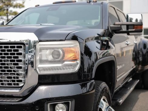 Used 2015 GMC Sierra 3500 Denali w/ Duramax Plus Package AWD/4WD image 16