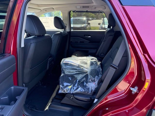 New 2026 Nissan Pathfinder Platinum AWD/4WD image 23