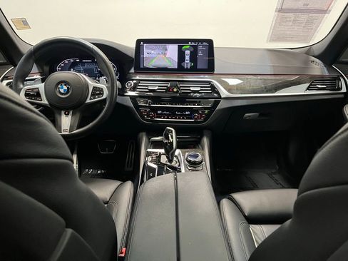 Used 2022 BMW M550i xDrive w/ Executive Package AWD/4WD image 13