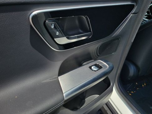 Certified 2026 Mercedes-Benz GLC 300 image 8