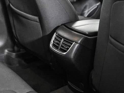 Used 2022 Chevrolet Malibu LT image 18