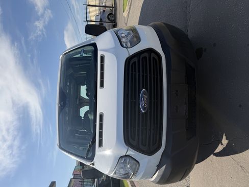 Used 2019 Ford Transit 150 130 Low Roof RWD image 3
