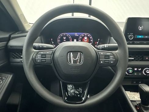 Used 2025 Honda Accord SE image 22