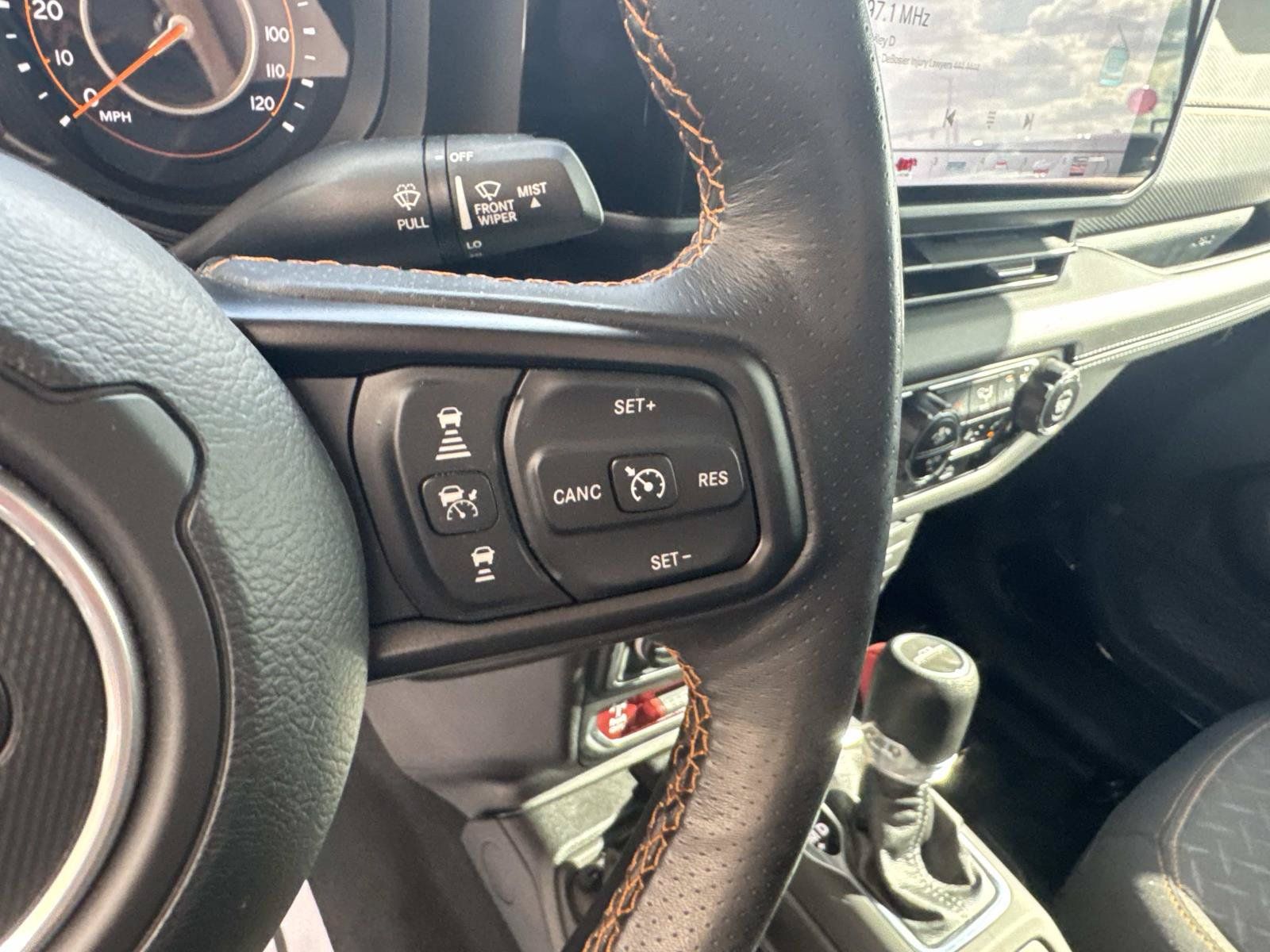 Used 2024 Jeep Gladiator Mojave w/ Convenience Group AWD/4WD image 23