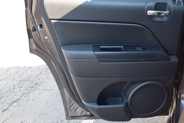 Used 2014 Jeep Patriot Latitude w/ Sun/Sound Group AWD/4WD image 20