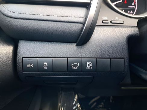 Used 2022 Toyota Camry LE w/ Convenience Package FWD image 23