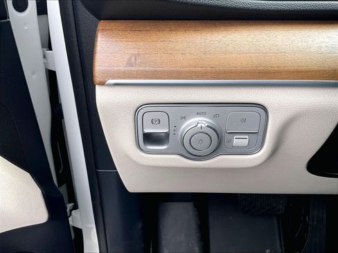 Used 2022 Mercedes-Benz GLE 350 4MATIC image 27