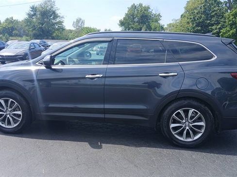 Used 2019 Hyundai Santa Fe XL SE FWD image 5