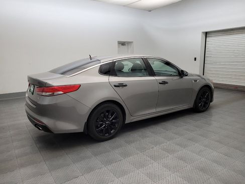 Used 2016 Kia Optima EX FWD image 10