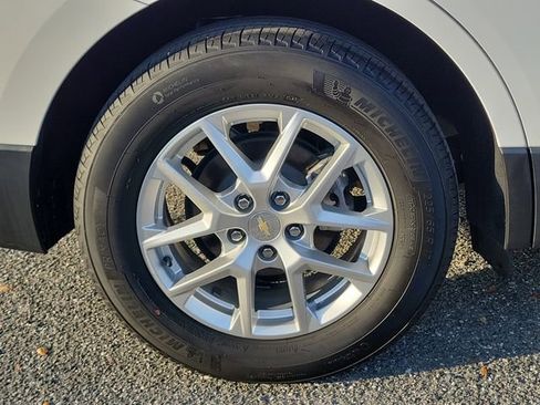 Certified 2024 Chevrolet Equinox LT image 6