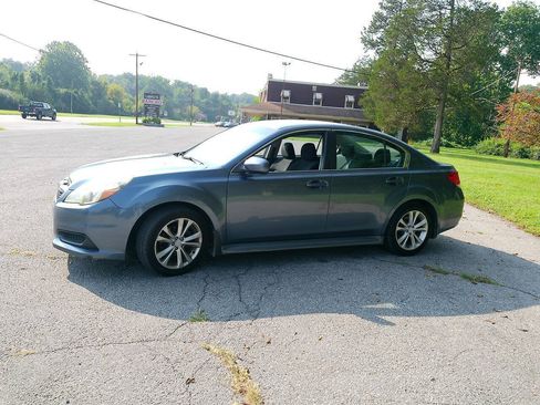 Used 2014 Subaru Legacy 2.5i Premium AWD/4WD image 9