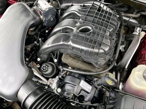 Certified 2023 Chrysler 300 Touring image 11