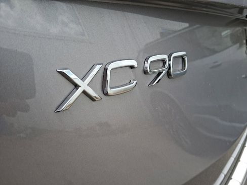 New 2026 Volvo XC90 B5 Plus w/ Protection Package Premier AWD/4WD image 8