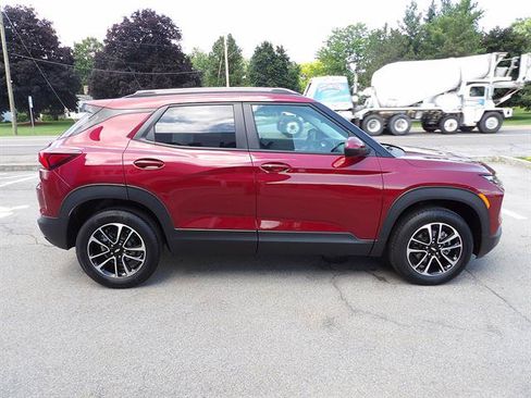 Certified 2024 Chevrolet TrailBlazer LT w/ Driver Confidence Package AWD/4WD image 6