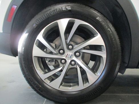 Used 2023 Buick Envision Essence image 28