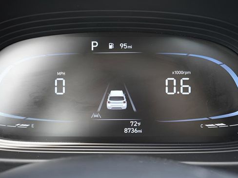 Certified 2023 Hyundai Venue SEL FWD image 26