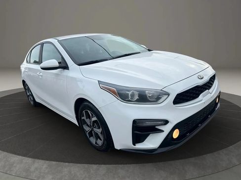 Used 2019 Kia Forte LXS FWD image 3