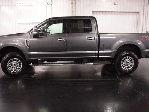 Used 2020 Ford F250 XLT w/ XLT Premium Package AWD/4WD image 4