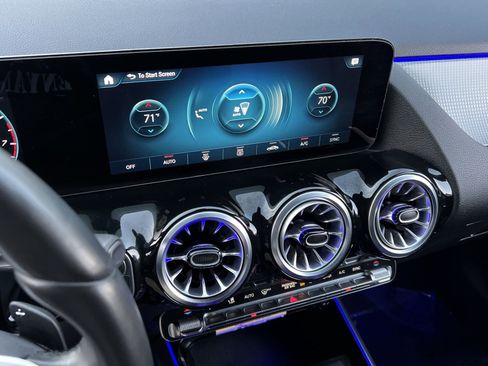 Certified 2022 Mercedes-Benz GLA 250 4MATIC image 19