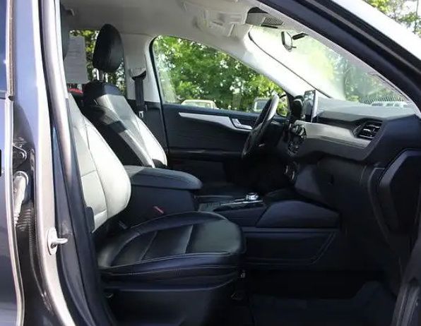 Used 2025 Ford Escape ST-Line Select AWD/4WD image 13