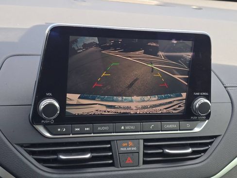 Used 2019 Nissan Altima 2.5 SV FWD image 17