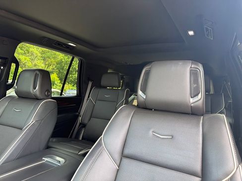 Certified 2023 Cadillac Escalade Premium Luxury AWD/4WD image 2