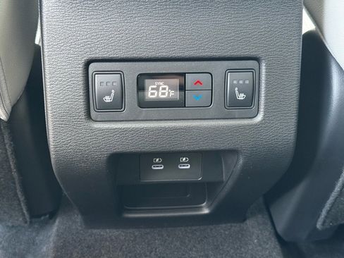 New 2025 Mitsubishi Outlander AWD image 22