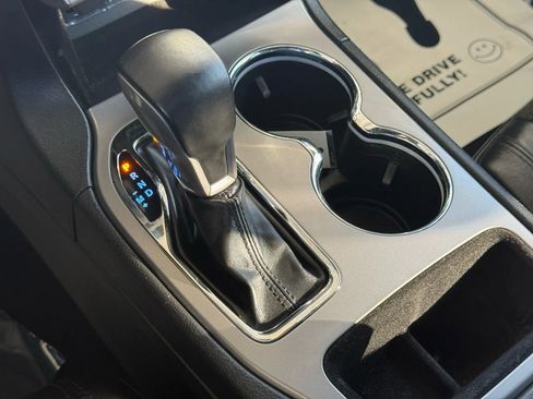 Used 2021 Jeep Grand Cherokee Laredo X image 29