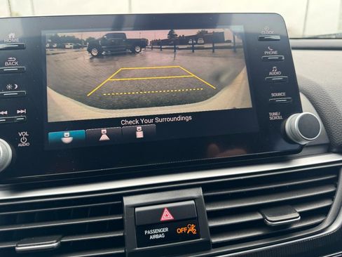 Used 2018 Honda Accord Sport image 20