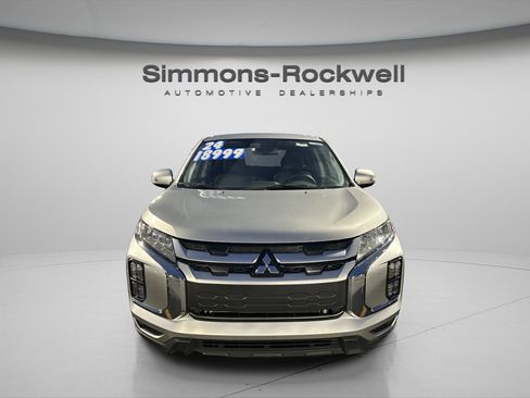Used 2024 Mitsubishi Outlander Sport SE image 1