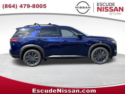 New 2026 Nissan Pathfinder SL w/ SL Premium Package image 2