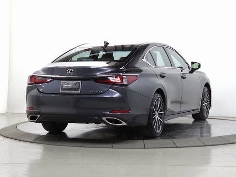 Used 2025 Lexus ES 350 Premium image 9