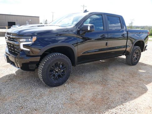 New 2026 Chevrolet Silverado 1500 ZR2 w/ Dark Appearance Package AWD/4WD image 9