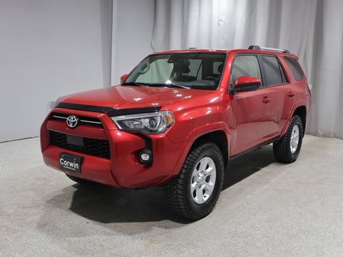 Used 2024 Toyota 4Runner SR5 AWD/4WD image 7