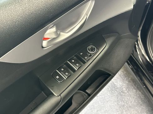 Used 2024 Kia Forte LXS image 11