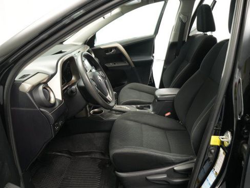Used 2015 Toyota RAV4 XLE AWD/4WD image 30