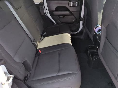 Used 2022 Jeep Wrangler Unlimited Sahara w/ Cold Weather Group image 20