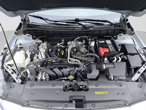 Used 2024 Nissan Altima 2.5 SV FWD image 17