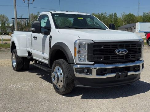 New 2026 Ford F450 4x4 Regular Cab Super Duty image 2
