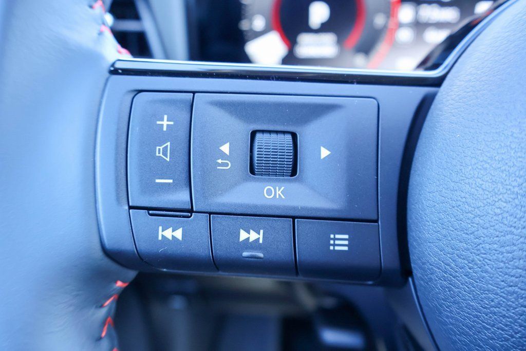 New 2026 Nissan Kicks SR w/ Cold Weather Package FWD image 10