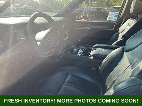 Used 2024 Jeep Wagoneer Series II w/ Flexible Seating Group AWD/4WD image 8